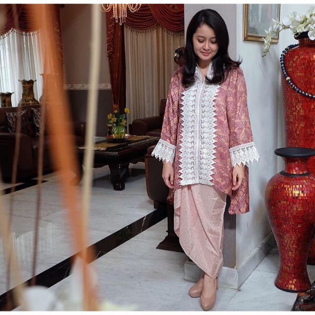 Kebaya Kirana