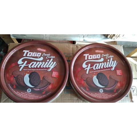 Togo Biscuit Cream Cookies Serena Family Biskuit Kaleng Rasa Coklat Cookies 220gr