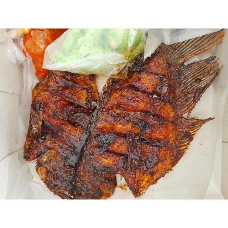 

GURAME BAKAR FRESH IKAN 600GR 1JAM PROSES