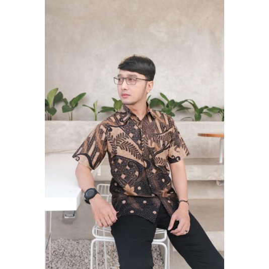 Hem Batik Pria Lengan Pendek motif
