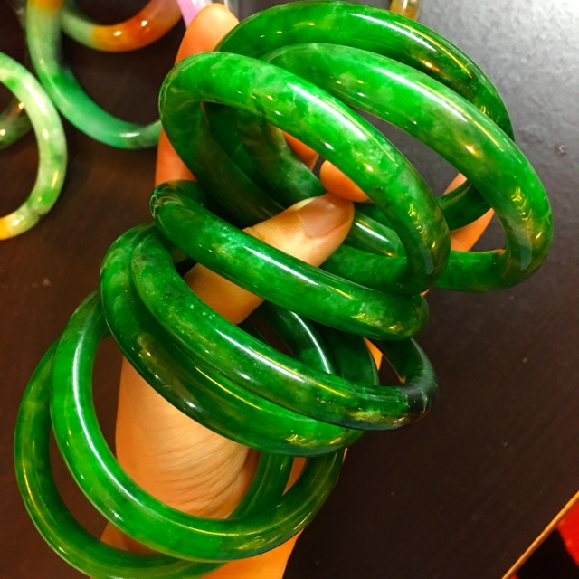 Gelang giok bangle terbaru ,giok asli ,warna hijau Mix dan hijau pekat