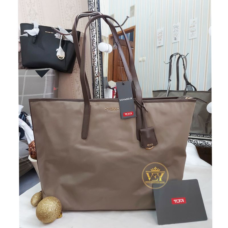 TUMI everyday tote