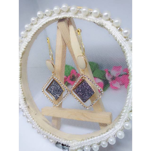 A73 Anting hijab juntai segi glitter diamond