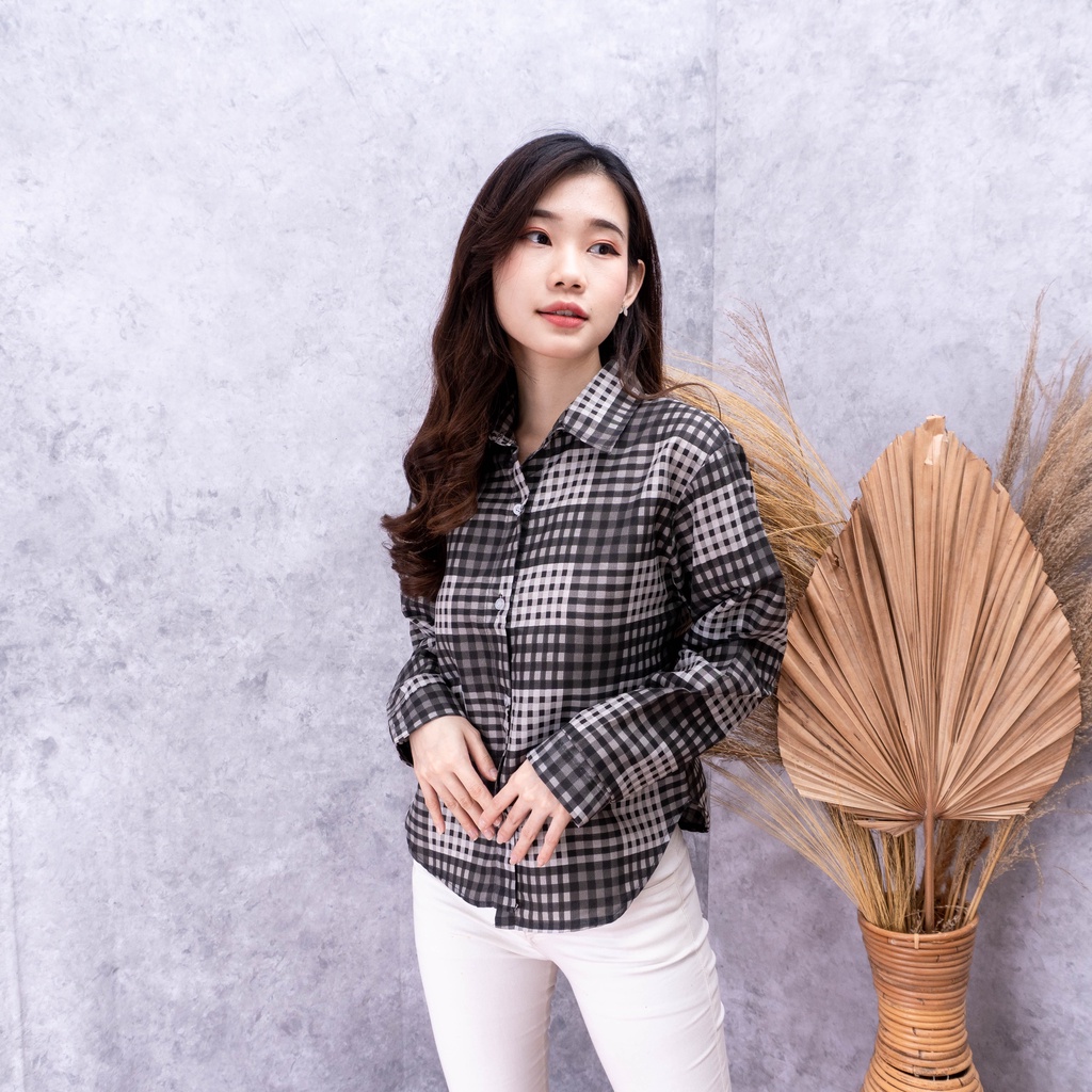 Sunday Flanel Shirt - Kemeja Wanita Flanel Tartan Kotak - Kotak-HITAM ABU