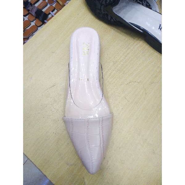 sandal sepatu zara