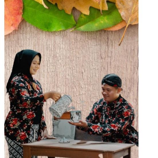 Seller Baju Surjan pria  Kebaya wanita motif kembang  Pria Wanita Kebaya bunga Baju Adat Jawa baju M