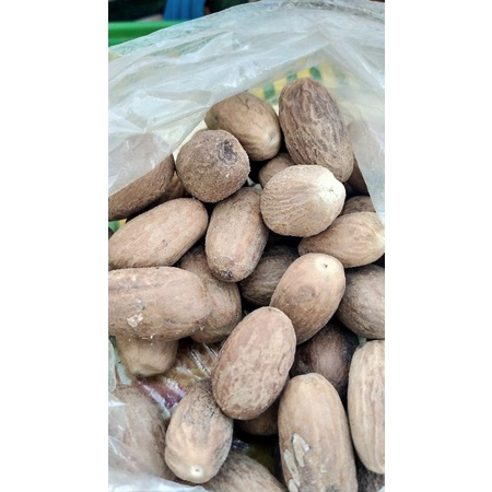

pala butir gelondong besar kupas pala biji butir semarang