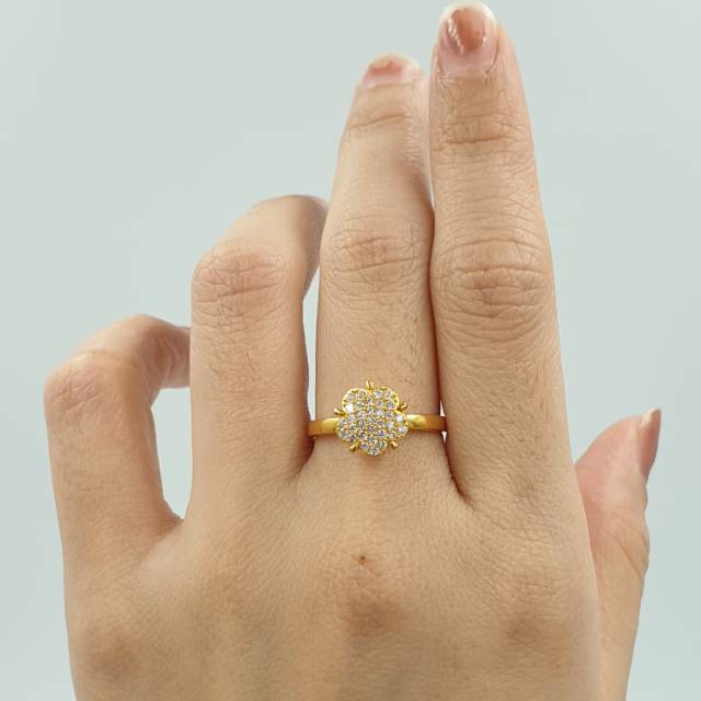 Cincin Emas Asli Kadar 700 Model Permata Bentuk Bunga Mewah