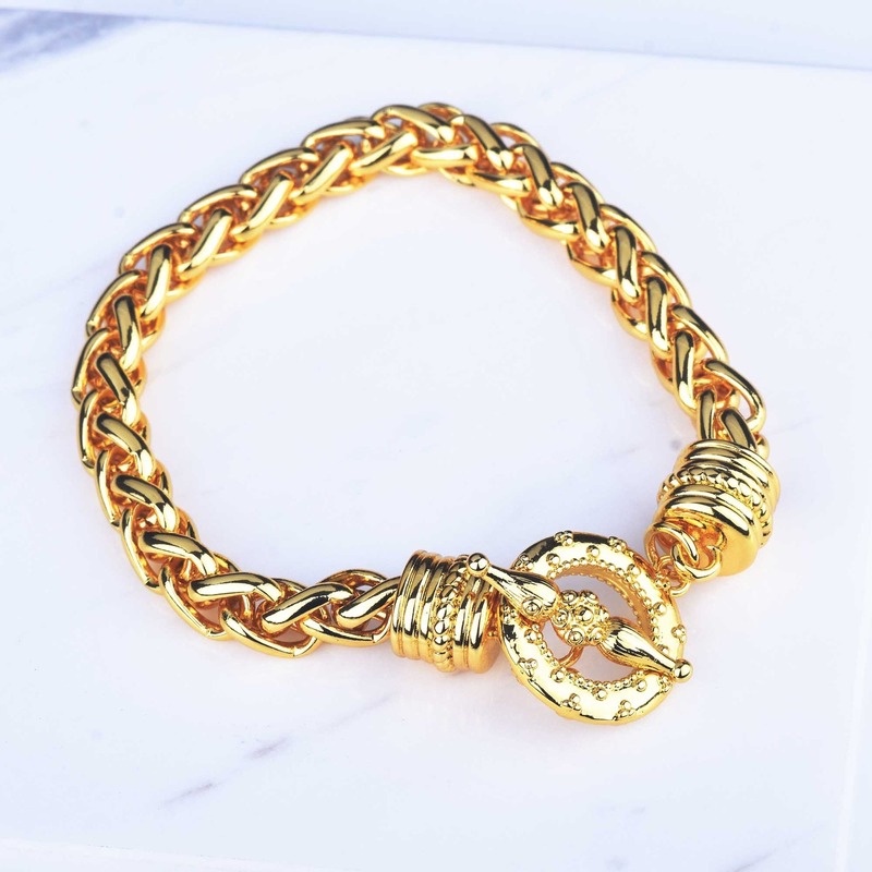European and American Vintage Engraving Buckle Chain Bracelet