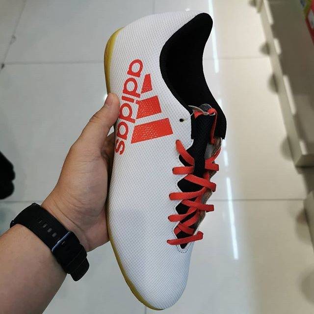 chaussure futsal adidas tango