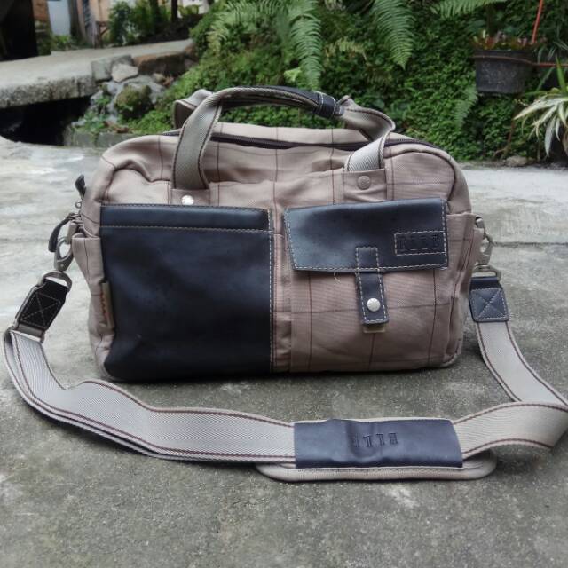 TAS MESSENGGER BAG ELLE SECOND ORIGINAL
