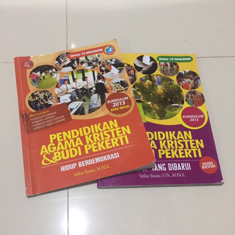 (bekas) buku agama kristen kelas 10 12 - Yethie Bessie