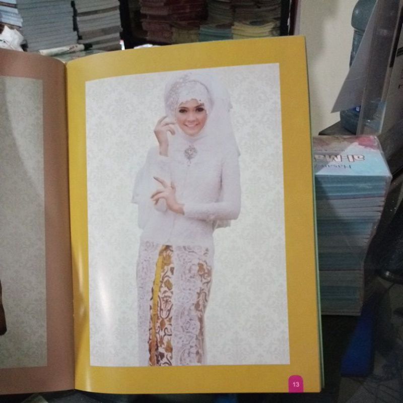 Buku Busana Pengantin Muslim (21×28cm)