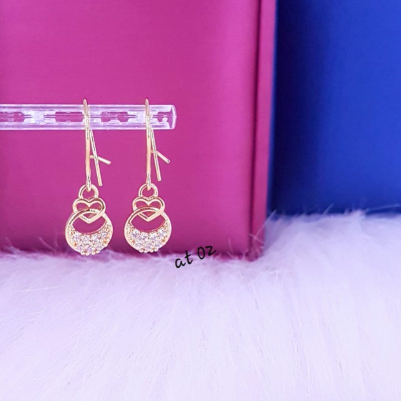 Anting model love,awet,tidak luntur ya