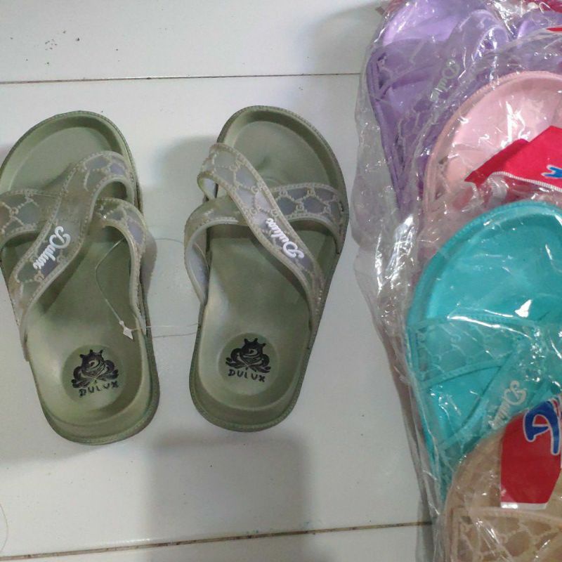 Dulux sandal X anak perempuan