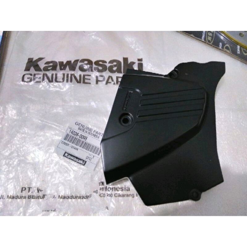 tutup gear depan Ninja rr new rr old hitam original