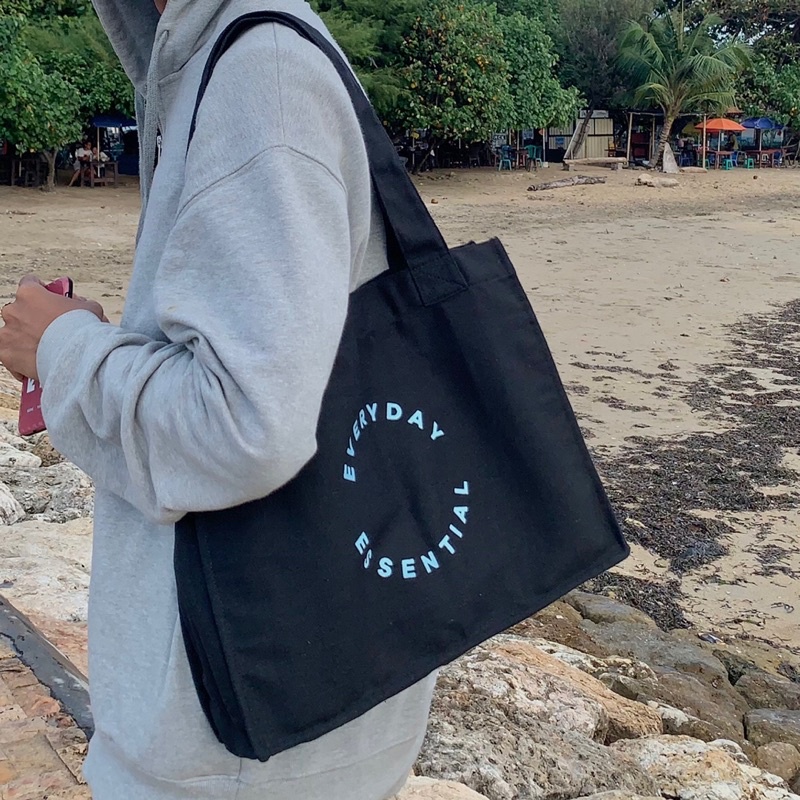 Totebag Kanvas Muat Laptop