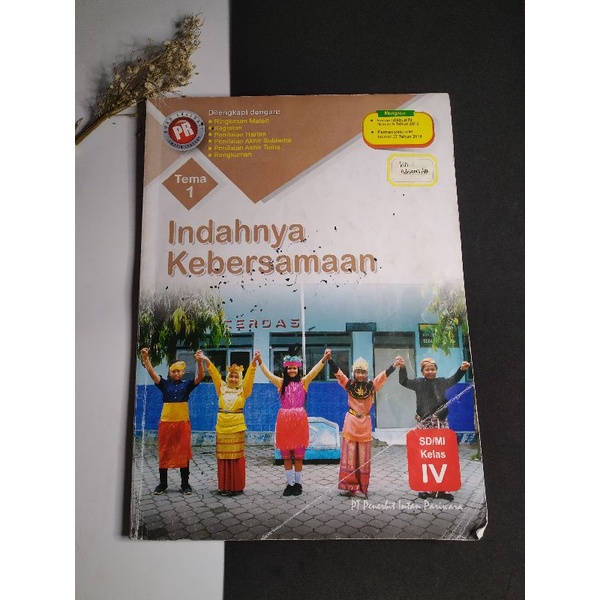 Buku PR INTAN PARIWARA Kelas 4 Tema 1