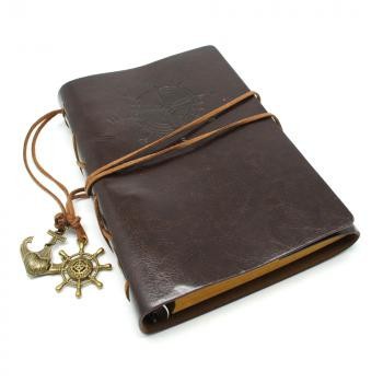 

Buku Catatan Binder Kulit Retro Pirate