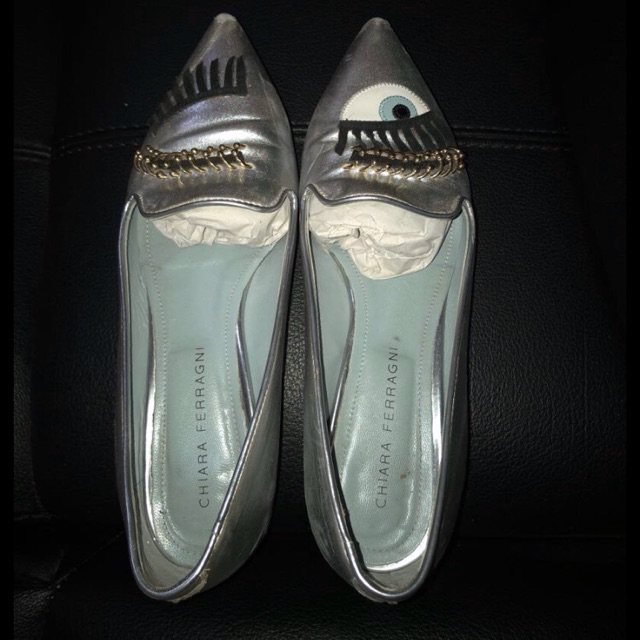 Preloved chiara ferragni flat shoes