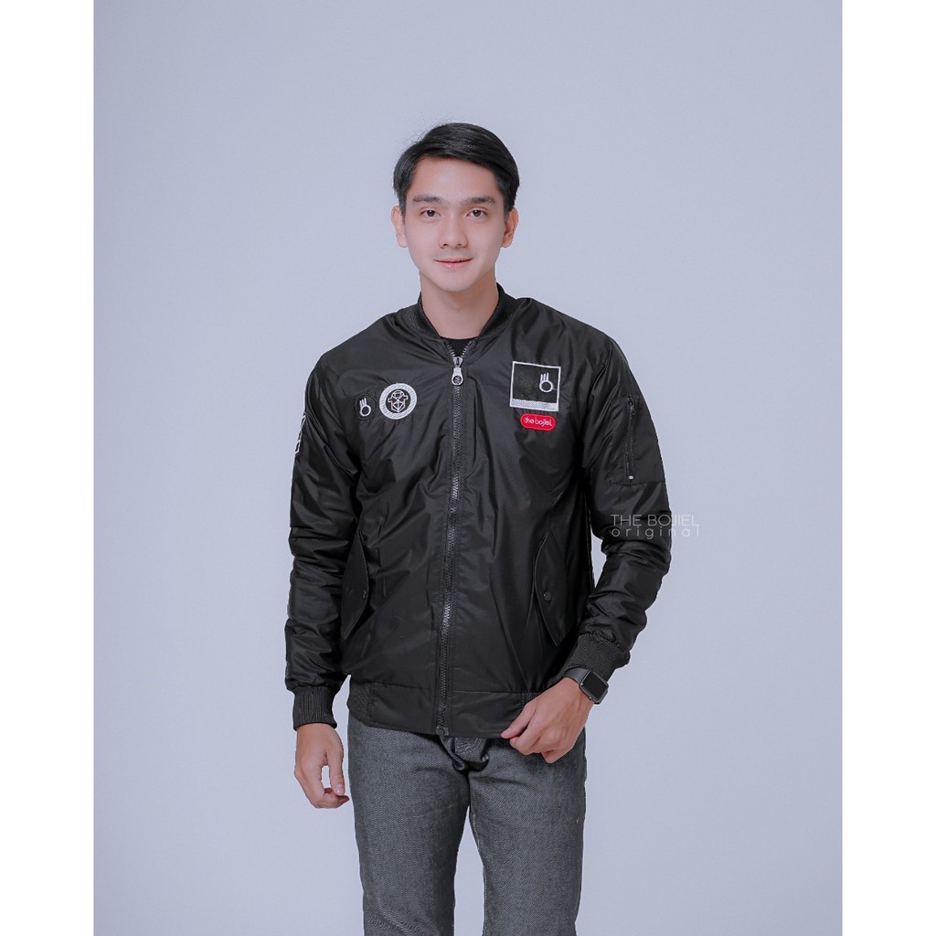 JAKET BOMBER PRIA HITAM