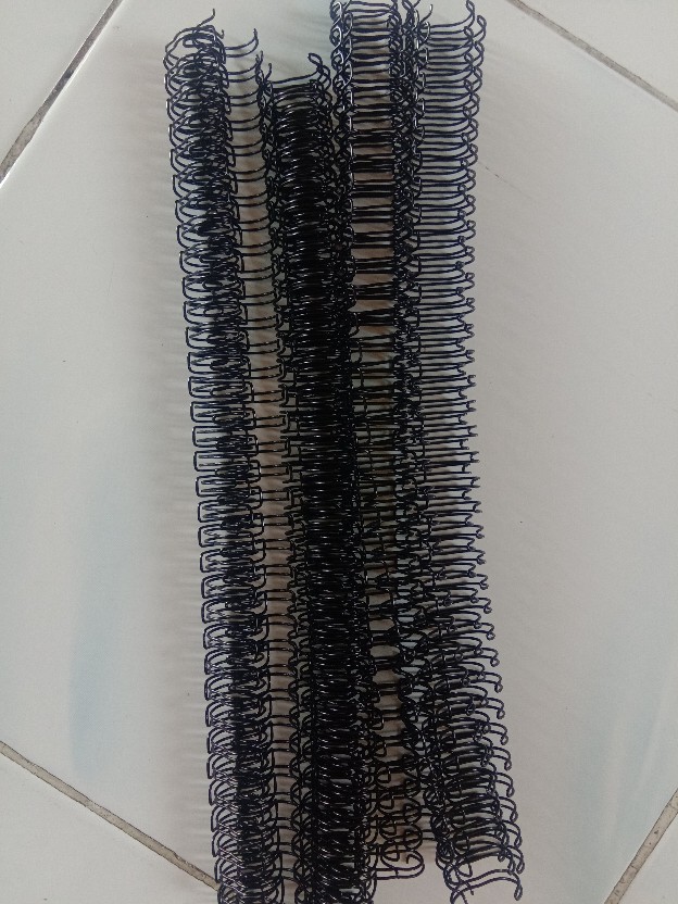 Spiral Kawat A4 1/2 3:1 No.8 / Ring Kawat / Twin Ring 34 Loops Hombo (4 Pcs)