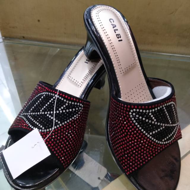 Sandal Wanita Calbi