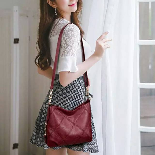 TAS SELEMPANG WANITA FLASE. ID IMPORT KULIT PREMIUM HARGA PROMO LIANA T4482D1