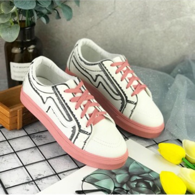 Sneakers 3065 import realpict