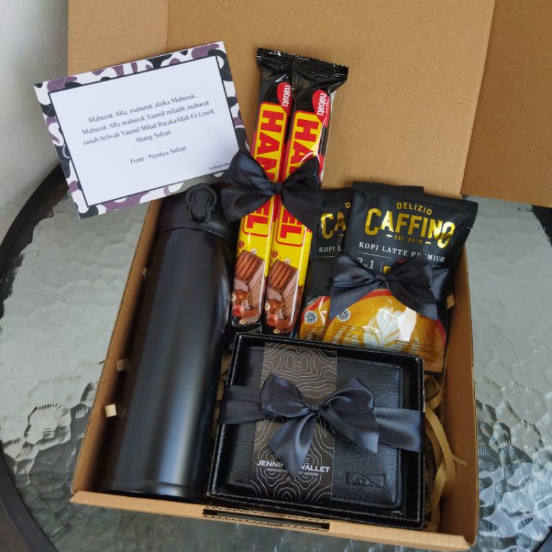 

HAMPERS KADO COWOK