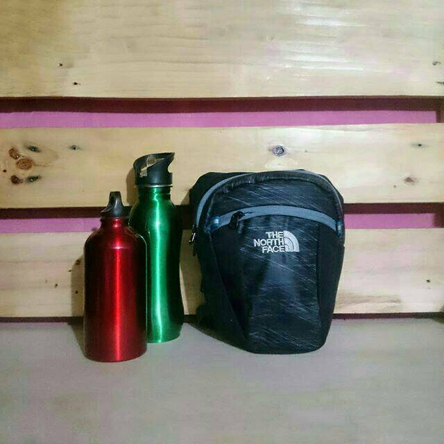 Tas kecil the north face local