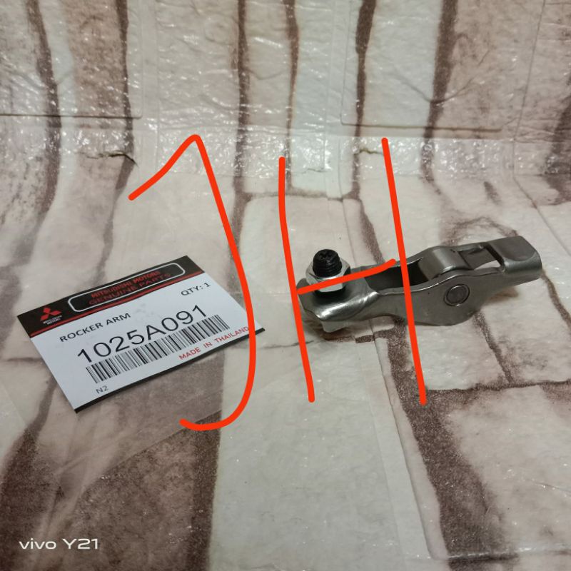 rocker arm triton pajero sport