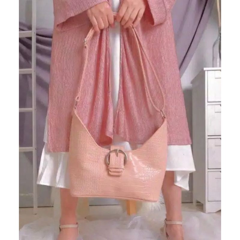 alline bag hitam kanara.id