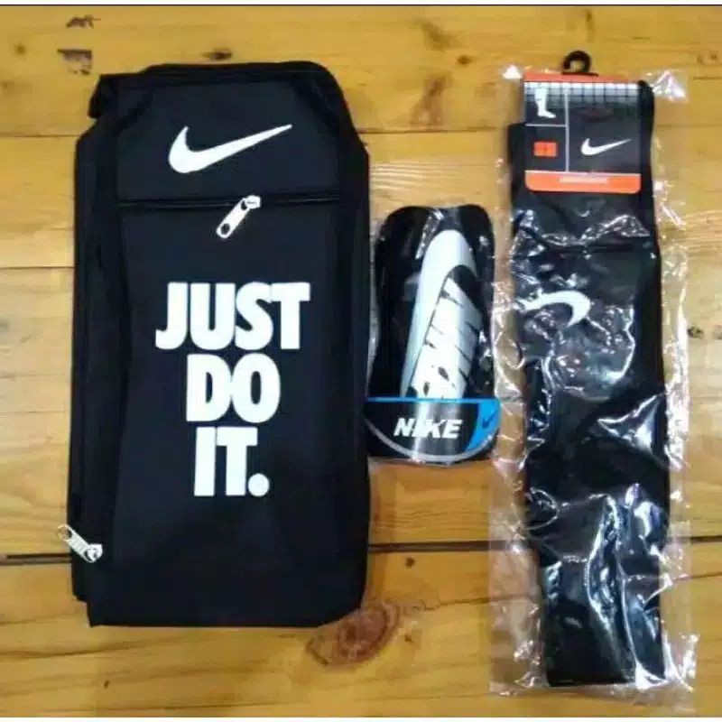 sepatu bola Specs accelerator lightspeed 2021 terbaru-Tas+kaos kaki+skin