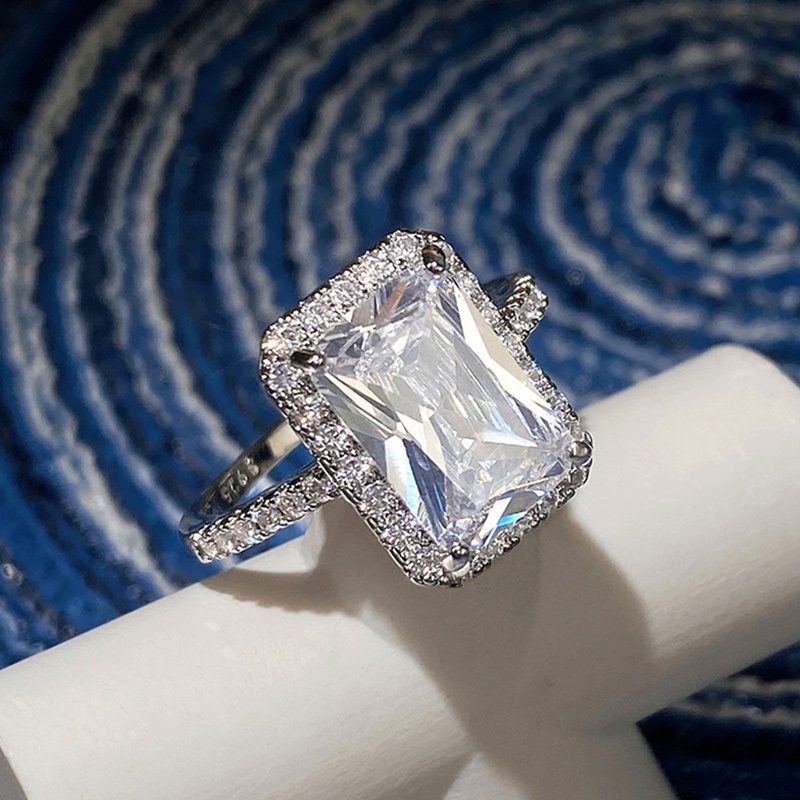 Cincin Kristal Cubic Zircon Bentuk Persegi Panjang Untuk Wanita