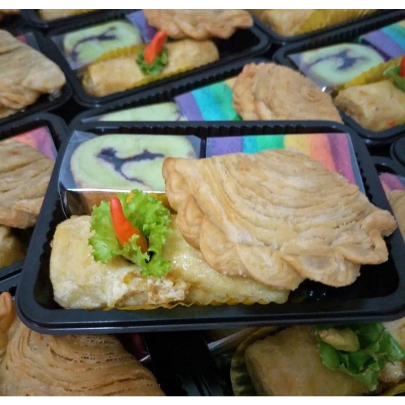 

Kue Nampan Mini isi 4