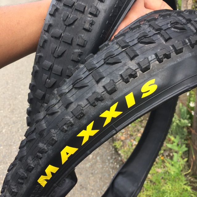 Ban Maxxis Highroller 26x2.10