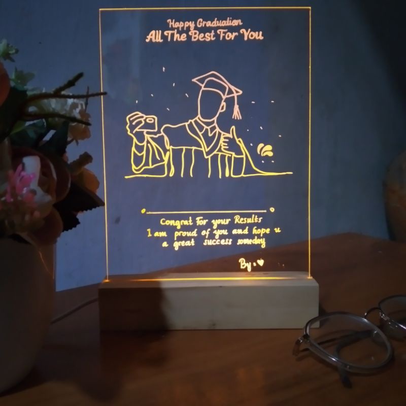 GIFT WISUDA LED | AKRILIK GIFT | AKRILIK LED | HADIAH WISUDA UNIK