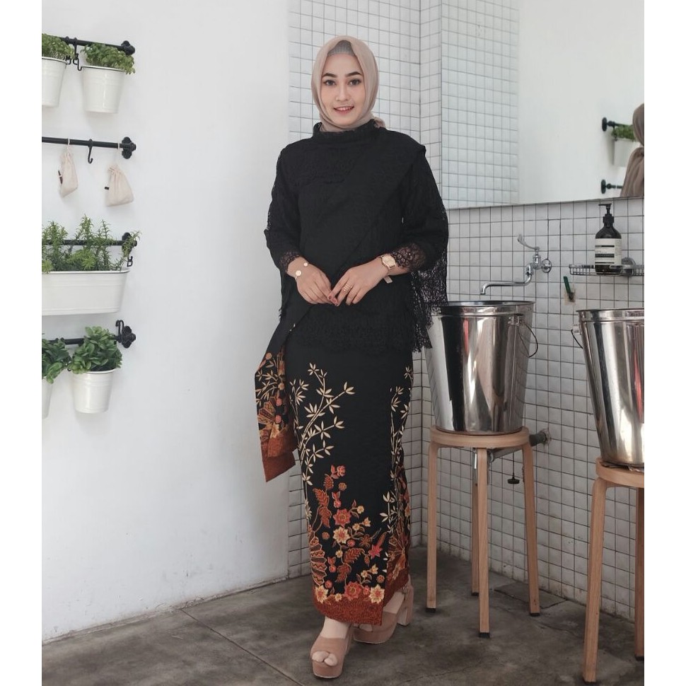 SETELAN KEBAYA LINEN TOP BROKAT  FULL FURING  MODERN KEBAYA 