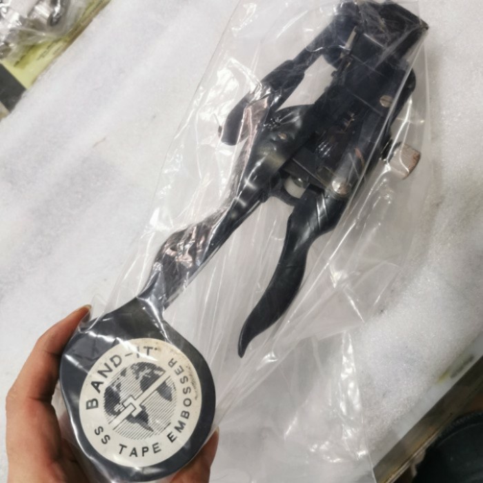 

Band-It ID4002 Tape Embosser 3/16