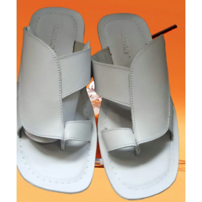 sandal pria kulit pria warna putih slop dewasa cowok original terbaru casual berkualitas