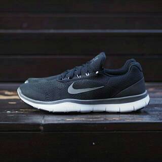 nike flyknit trainer oreo