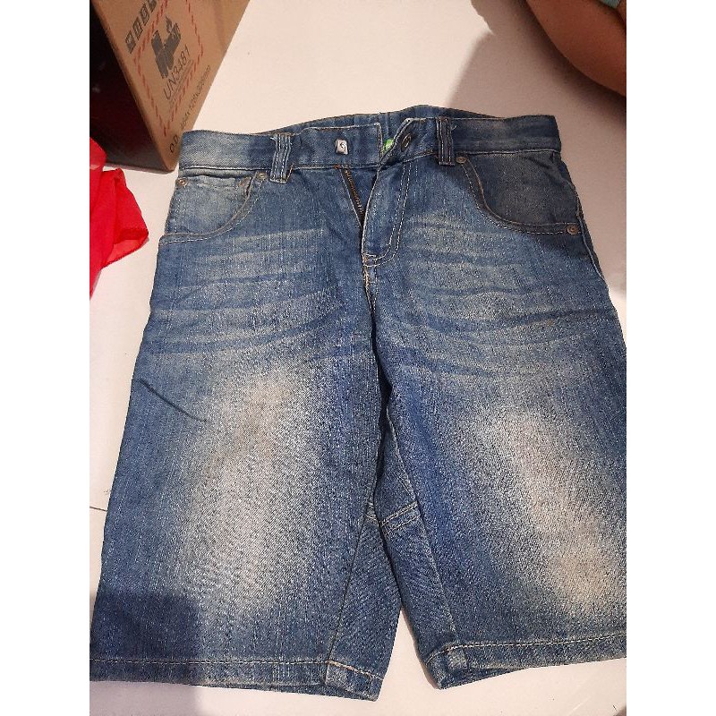 preloved celana pendek jeans size 120 bossini
