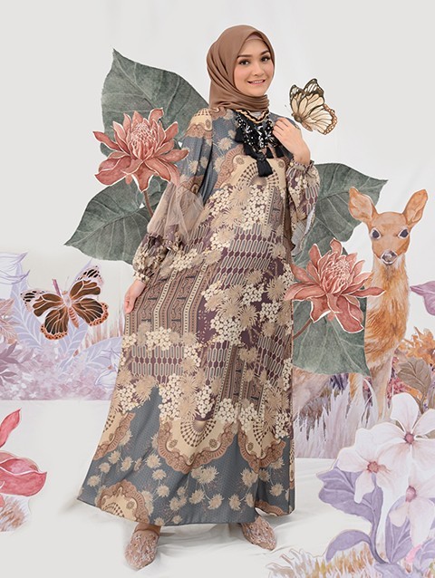 Nada Dress in Blue De Chauffe - Wearing Klamby