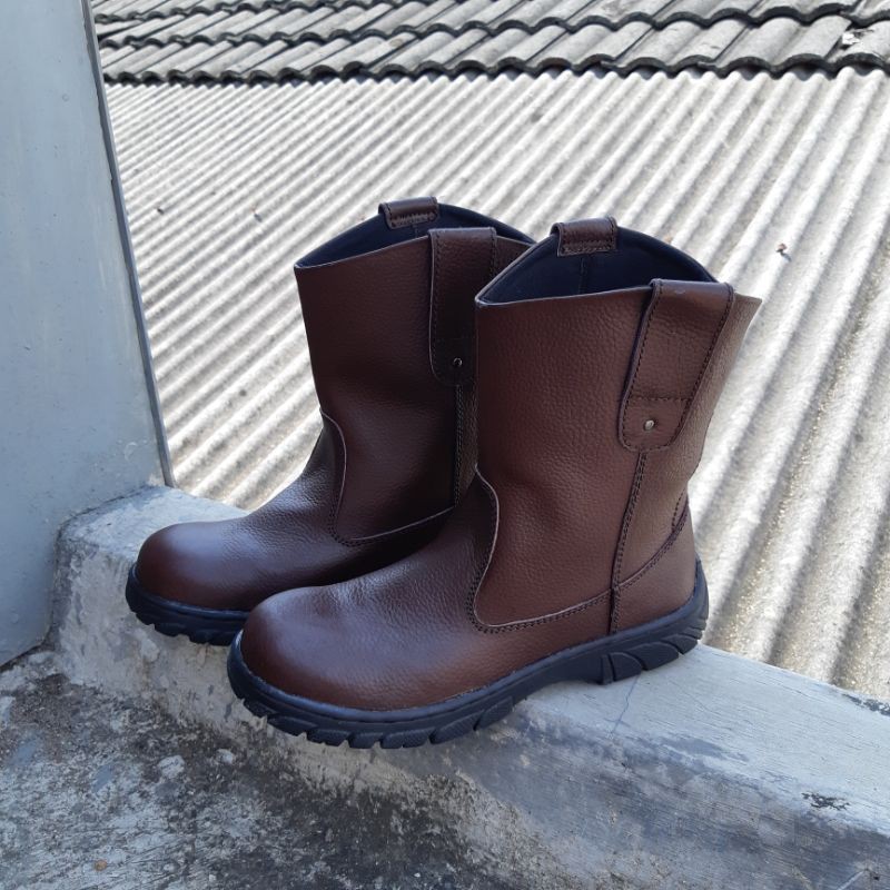 [ HANDMADE ] - 1889R SEPATU SAFETY BOOTS WORLD CRUISER ORIGINAL ( bisa bayar ditempat )