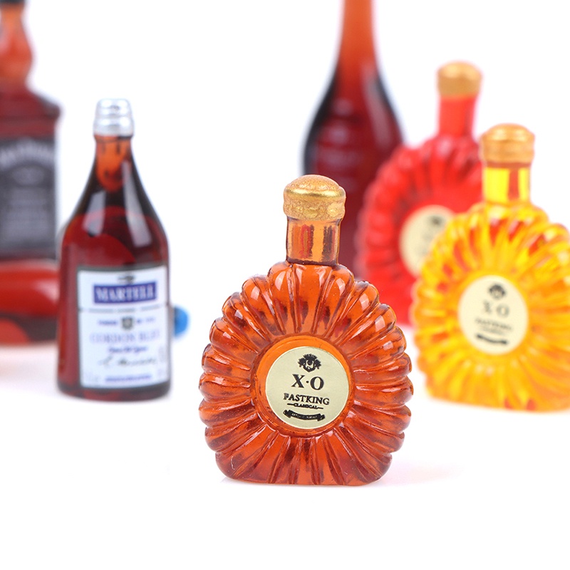 10pcs / set Miniatur Botol Minuman Skala 1: 12 Untuk Aksesoris Dapur Rumah Boneka