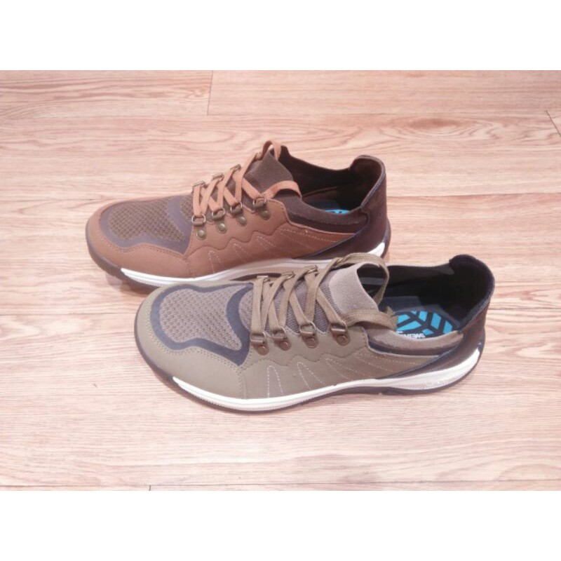 Sepatu sneakers outdoor pria bata weinbrenner original
