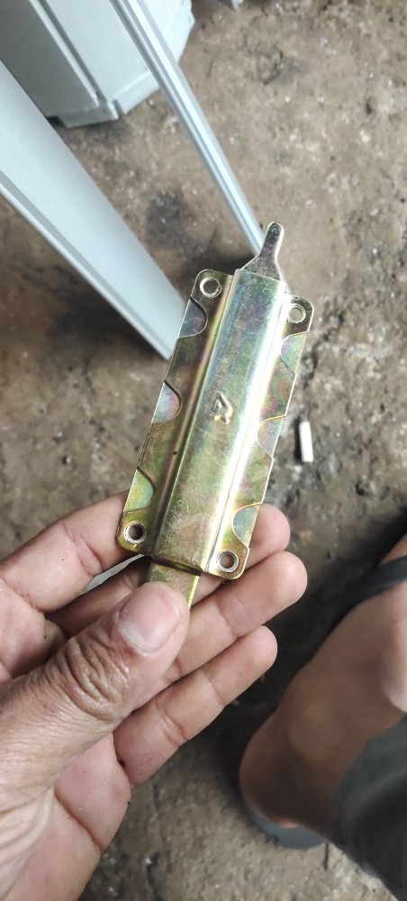 Kunci Pintu Slot Grendel Pen Tangga Untuk Rolling Roling Door Pintu Gulung Alumunium Aluminium