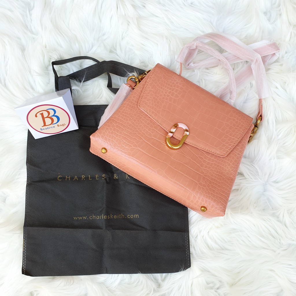Tas Charles and Keith pink salem