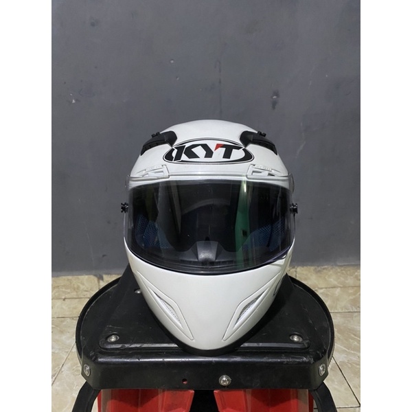 Kyt C5race Size M repaint